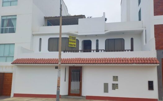 Vendo espacioso Dpto. En Punta Hermosa 2do. Piso